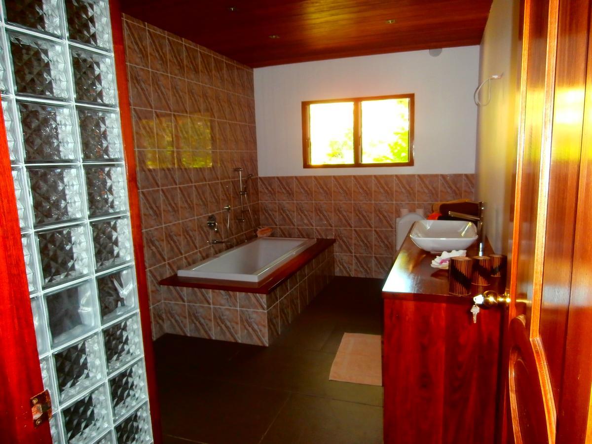 Korovesi Sunshine Villas Savusavu Exterior foto