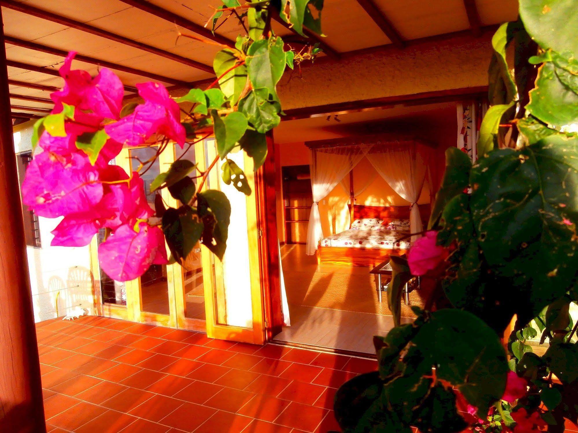 Korovesi Sunshine Villas Savusavu Exterior foto
